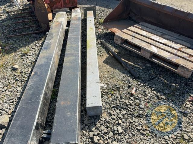 1x galvanised post