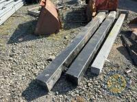 2x black box section posts 200x200 - 4