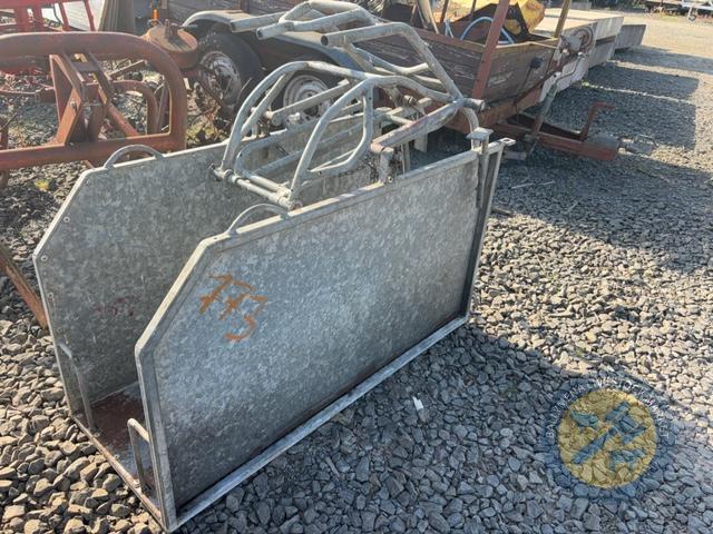 sheep turnover crate