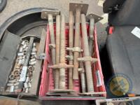 8 scaffolding feet