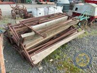 16 sheep feeders - 4