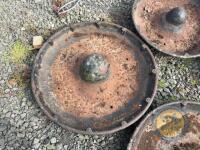2x cast iron mexican hat pig feeders - 3