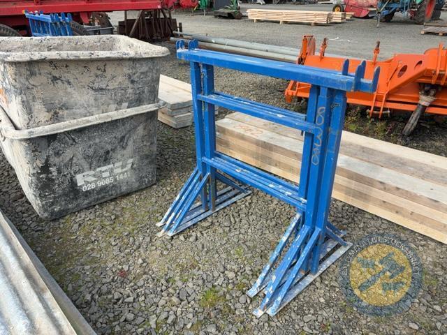 4x blue tressels