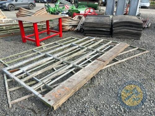 3x cattle handling gates