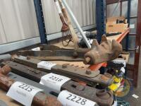 35 top link with gate