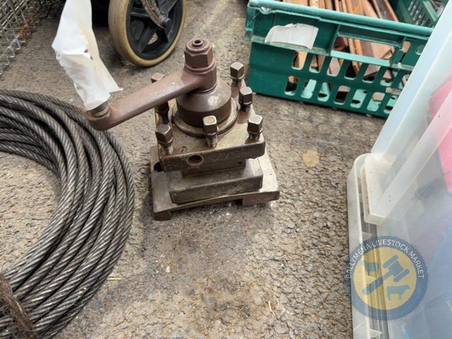 lathe tool holder
