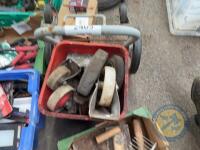 Box of castors - 2