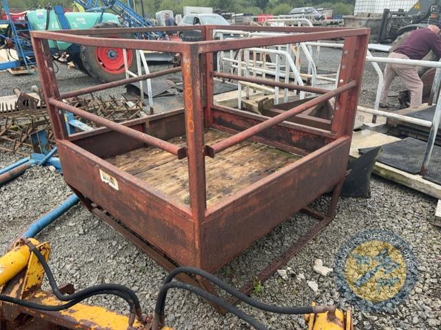 WHAM round bale feeder