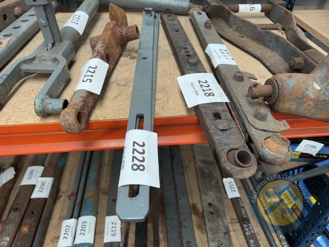 2x link arm stays
