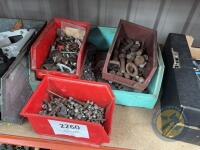 4x tray bolts - 3
