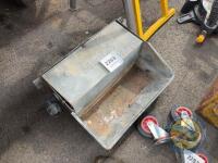 Galvanised water drinker - 4