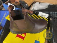 size 8 pull on steele toe boots - 2
