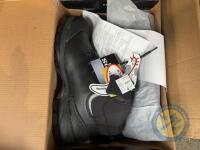 Size 8 lace steel toe cap - 2