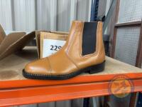 Size 5 brown boots - 2