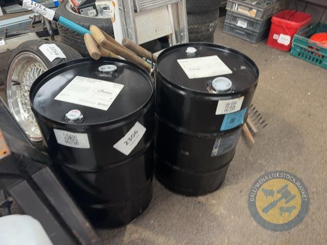 2x black oil drums