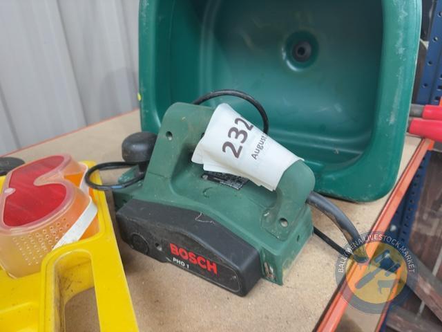 Green bosch sander