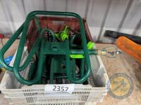 Box with folding garden hose reel - 2