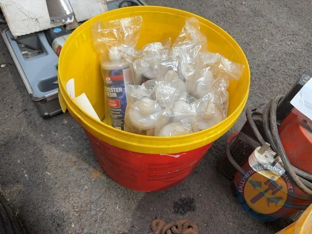 8 tubes chemical resin