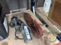 2 hitches & ball hitch - 2