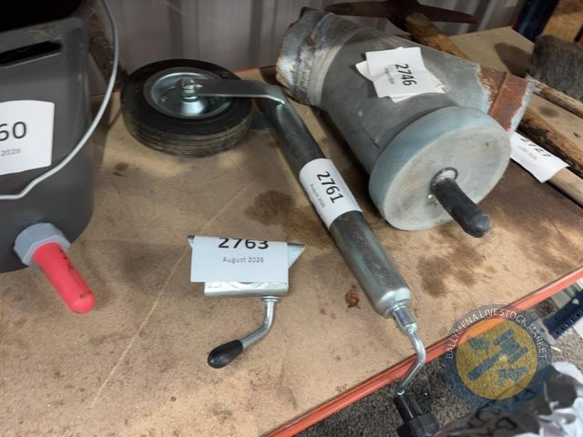 Trailer jack