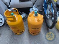 2 gas cylinders 1 full & 1 empty - 2