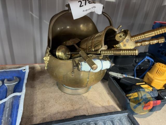Brass fire set