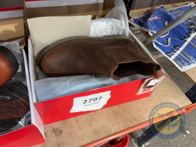 Aize 13 steel toe cap boots