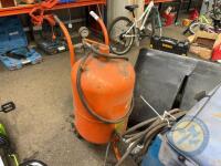 Sandbasting pot