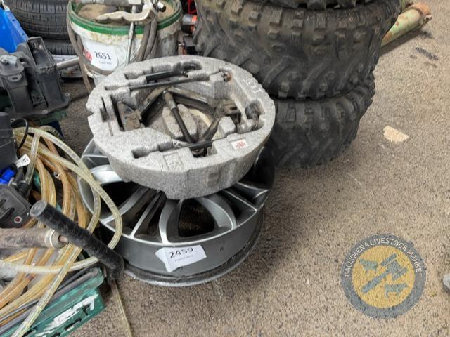 IX35 rim & tool kit