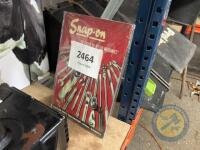 Snap on sign