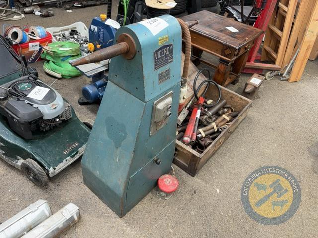 Viceroy pedestal polisher - 3 phase