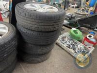 4x 17 inch alloy wheels