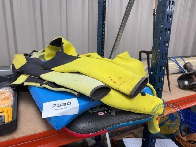 2x kids body boards & wet suits