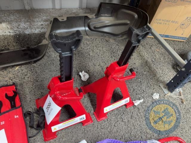 2x 3 tonne ratchet stands