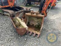 Hitachi 70 7 tonne digger & buckets - 19