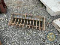 Rake to suit 1.5 tonne digger - 2