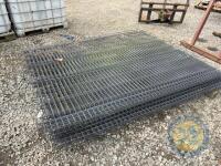 10 fence panels - 4