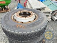 4x lorry drive axle tyres & rims 295/80/R22.5 - 2