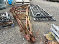 4x roof trusses approx 24ft wide