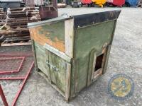 Wooden hen nesting box - 2