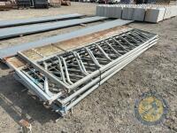 Bundle of 5x feed barriers 13'10 9 cow