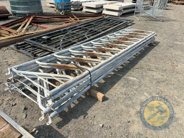 Bundle of 6 feed barriers approx 15' 10 cow
