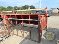 Portequip calf creep feeder with fixed bar - 3