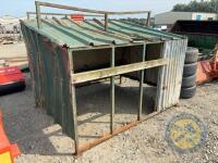 Calf creep feeder with box profile roof