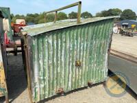 Calf creep feeder with corrugated roof - 5