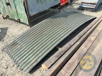 Bundle of round roof corrugated tin & bundle of green off 30ft roof - 4