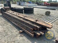 Bundle of 24x 5x3 timber & 2x heavy wooden trusses - 2