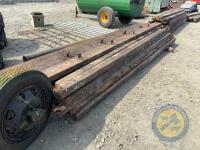 Bundle of 24x 5x3 timber & 2x heavy wooden trusses - 3