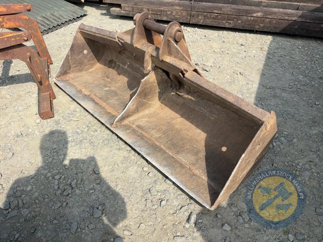 6ft sheugh bucket for 13tn digger 65mm pins