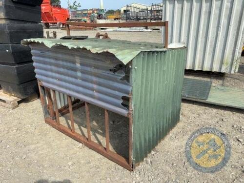 Lamb creep feeder